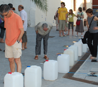 Exposicin en la calle sobre el derecho<br />al agua. Caldes de Montbui, Barcelona