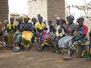 Agrupamiento de mujeres en Bouna